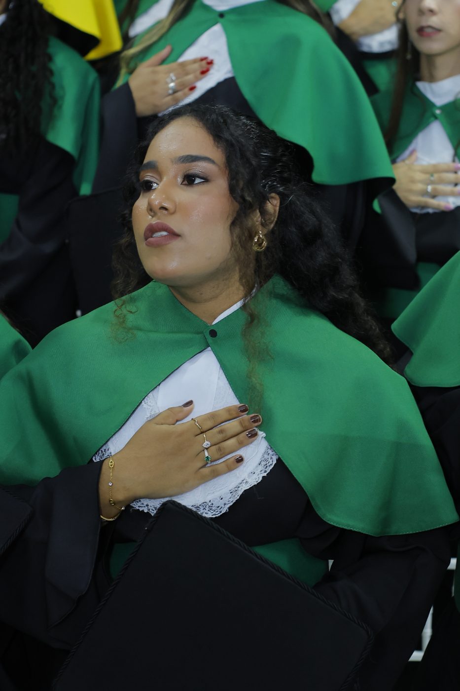 Beca verde no juramento · Colação de grau