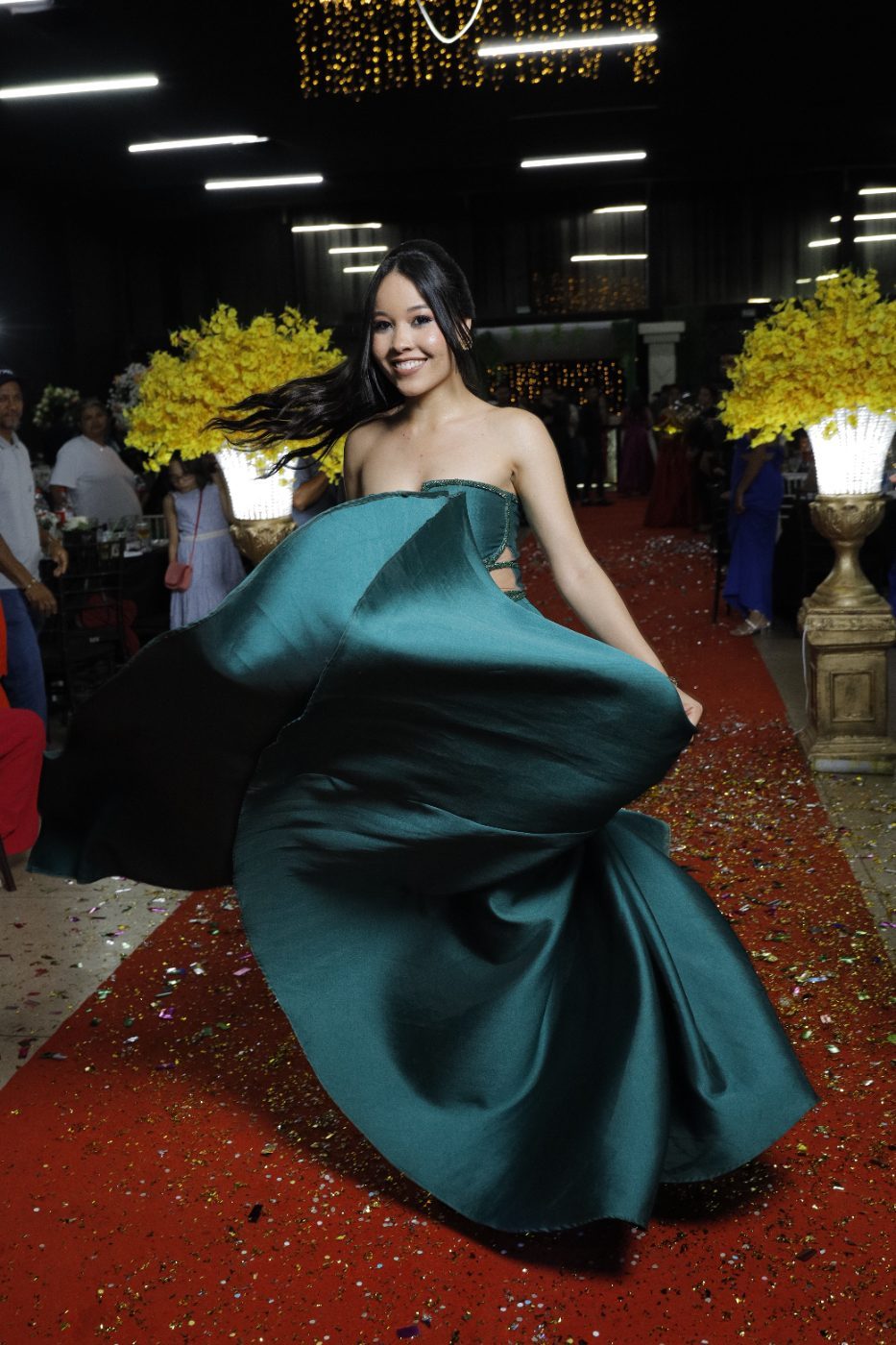Vestido em movimento · Baile de gala