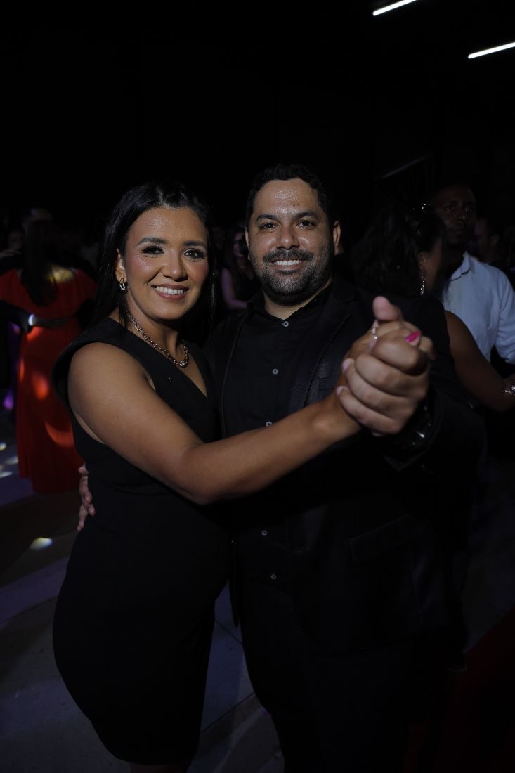 Dança a dois · Baile de gala